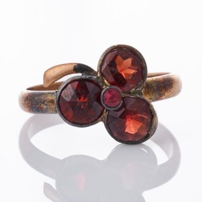 9ct Rose Gold, Vintage, Round Garnet Ring