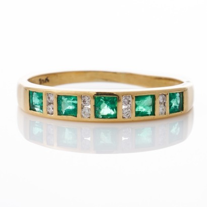 18ct Yellow Gold, 0.24ct Emerald / 0.04ct Diamond Ring