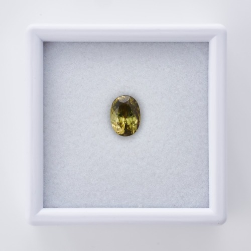Loose, 3.35ct Oval Yellow-Green Sapphire