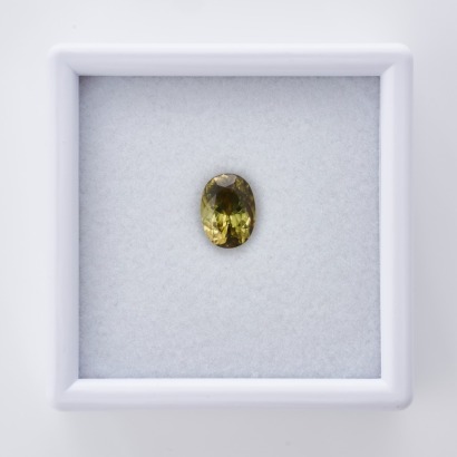 Loose, 3.35ct Oval Yellow-Green Sapphire