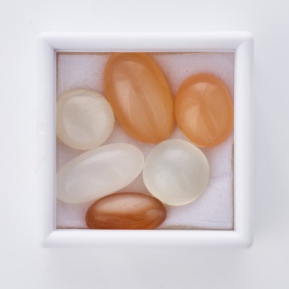 Loose, Parcel of Large Moonstones totalling 97.00cts