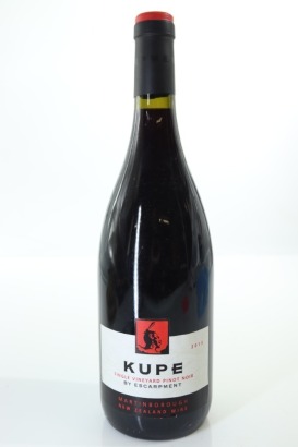 (1) 2013 Escarpment Kupe Pinot Noir, Martinborough