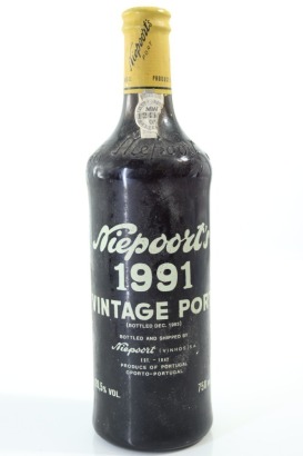 (1) 1991 Niepoort Vintage Port, Douro, 20.5% ABV (Bottled 1993)