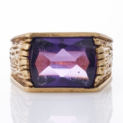9ct Yellow Gold, Synthetic Sapphire Signet Style Ring