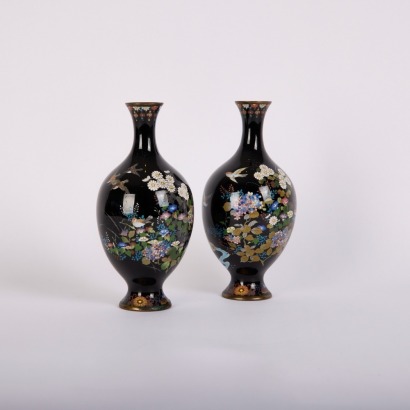 A Pair of Japanese 20th Century Meiji Period Cloisonn&eacute; Enamel &lsquo;Floral Vases