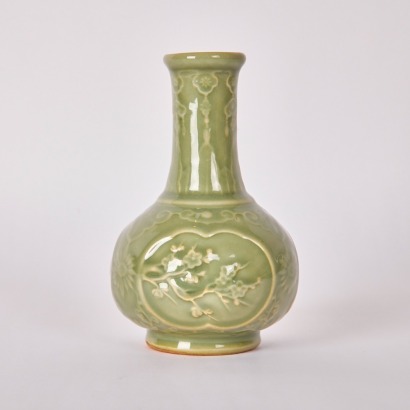 A Chinese Early Qing Dynasty Longquan Celadon &lsquo;Floral&rsquo; Vase