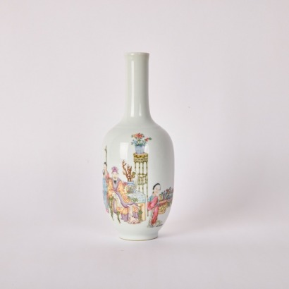 A Chinese 20th Century Republic Period Famille Rose &lsquo;Figural&rsquo; Vase (Shilu Mark) (Liang Duishi 1920-1937)