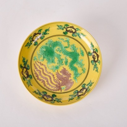 A Chinese 19th Century Qing Dynasty Yellow-ground &lsquo;Dragon&rsquo; Dish (Qing Dynasty Xianfeng Year Mark)