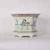 A Set of Chinese Early 20th Century Famille Rose &lsquo;Figures from Dream of the Red Chamber &lsquo; Hexagonal Jardini&egrave;re and Stand (Qianlong Year Mark) - 7