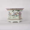 A Set of Chinese Early 20th Century Famille Rose &lsquo;Figures from Dream of the Red Chamber &lsquo; Hexagonal Jardini&egrave;re and Stand (Qianlong Year Mark) - 8