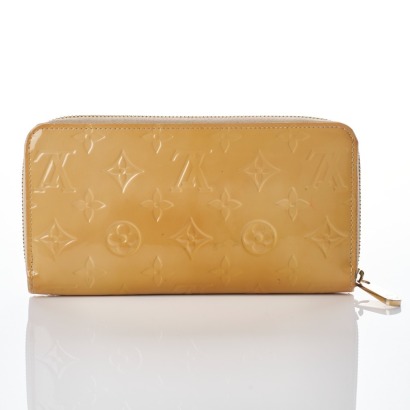 Louis Vuitton, Beige Vernis Zip Wallet with Box - (Discoloured)