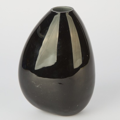 A Zwiesel Black Art Glass Vase, Germany, c.1970s