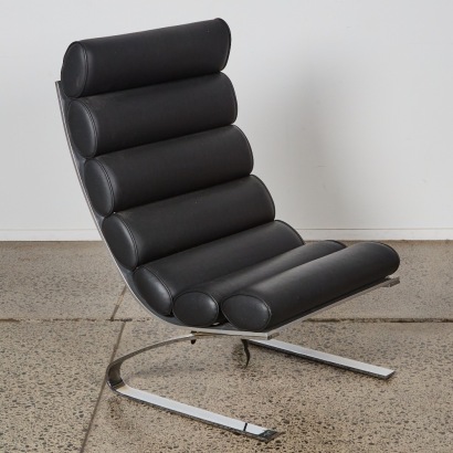 A Postmodern Sinus Style Lounge Chair