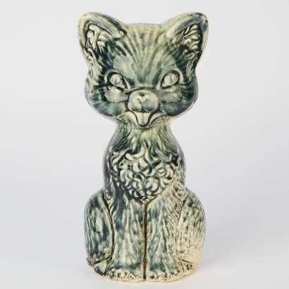 A Vintage Dartmouth Pottery Cat