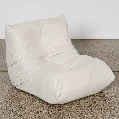 A Mini Togo Style Seat