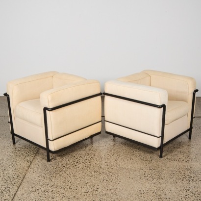A Pair Of Authentic Vintage Le Corbusier For Cassina LC2 Chairs