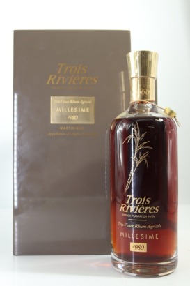 (1) 1980 Trois Rivieres with Baccarat Decanter Millesime Tres Vieux Rhum Agricole, Martinique (GB)