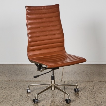 An Eames Style Office Chair