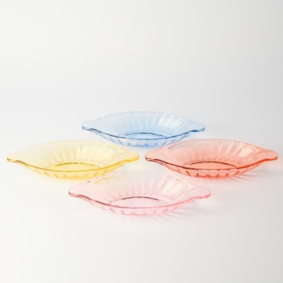 A Set of Four Depression Glass Dishes, Pink, Blue, Yellow & Peach