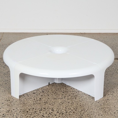 A B-Line 4/4 coffee Table in the Style of Rodolfo Bonetto