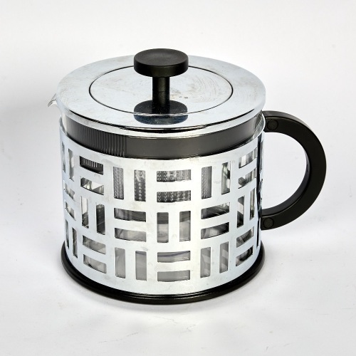 A Bodum Eileen Tea Pot with infuser