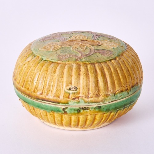 A Chinese Ming Dynasty Sancai Glazed Floral Small Lidded Box