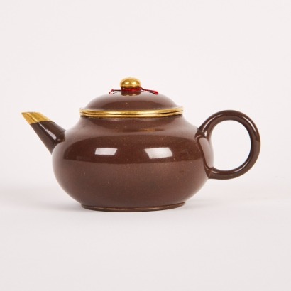 A Chinese 19th Century Qing Dynasty Yixing &lsquo;Gilt&rsquo; Teapot (Mengchen Mark)