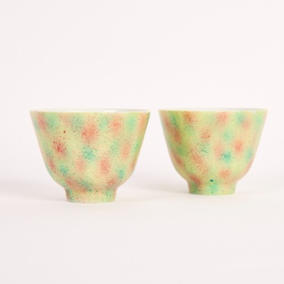 A Pair of Chinese 18th Century Qing Dynasty Qianlong Enamel Small Cups