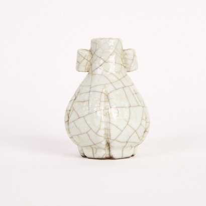 A Chinese Song to Yuan Dynasty Ge-Type Glazed Small Handled Vase