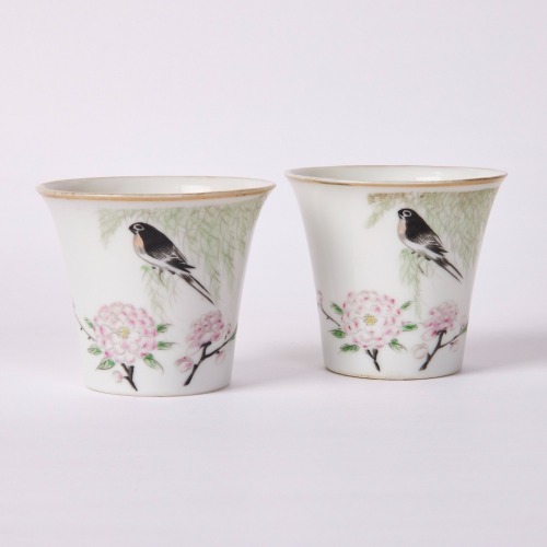 A Pair of Chinese Early 20th Century Famille-Rose Cups Decorated With Birds and Flowers