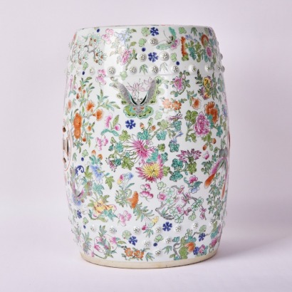 A Chinese Qing Dynasty Famille Rose &lsquo;Butterflies&rsquo; Stool (Qing Dynasty Jiaqing Year Red Mark)