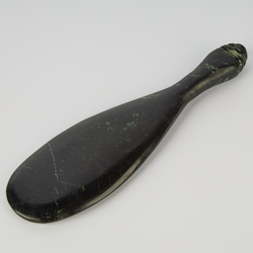 A Contemporary Pounamu Mere