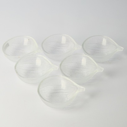 A set of six Vintage Onion Shaped Bowls