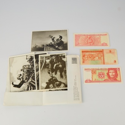 A Vintage Collection of Che Guevara Post Cards and Banknotes of Cuba