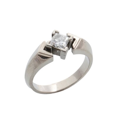 18ct Princess Cut Diamond Ring