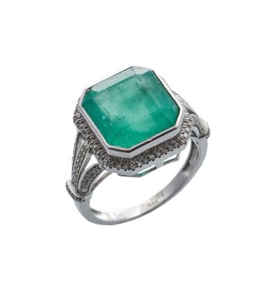 18ct White Gold Emerald and Diamond Ring