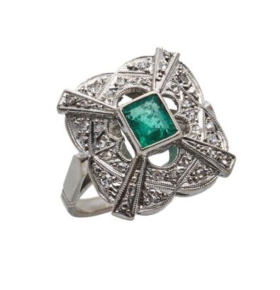 18ct White Gold Vintage Emerald and Diamond Ring