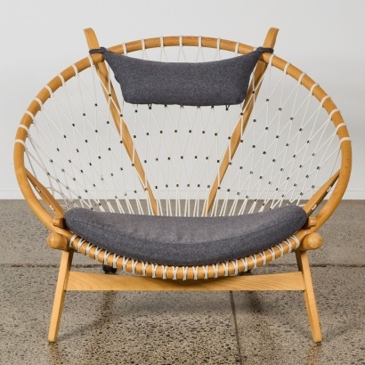 A Hans Wegner Style Circle Chair