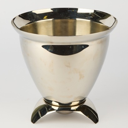 A 1970s Futuristic Ice Bucket in Stainless Steel