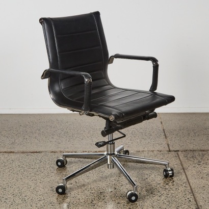 An Eames-Style Office Chair
