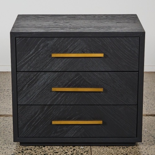 A Solso Side Table in Black