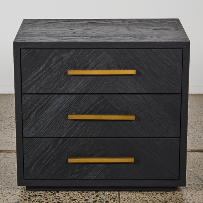 A Solso Side Table in Black