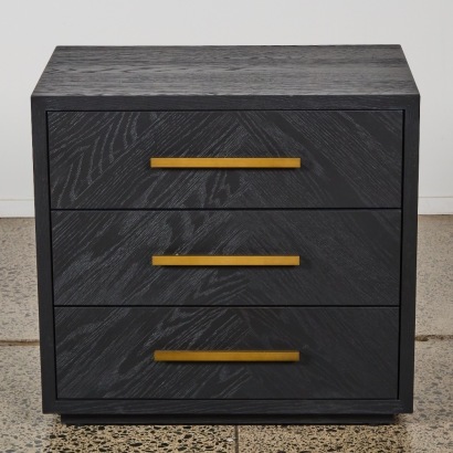 A Solso Side Table in Black