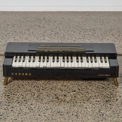A Vintage Hohner Organa Model 9807
