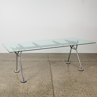 A Nomos Desk by Norman Foster for Tecno