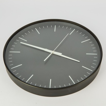 A Minimal Wall Clock