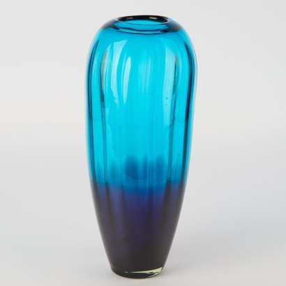 A Blue Ribbed Art Glass Vase