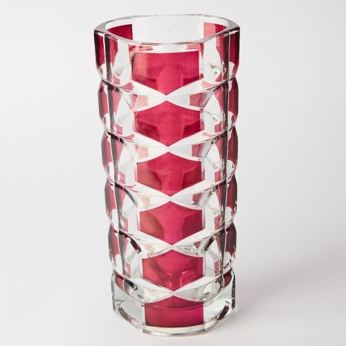 A Luminarc Windsor Rubis Geometric Glass Vase
