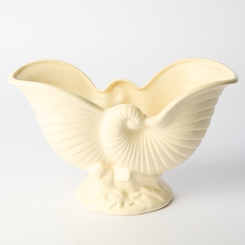 A Crown Lynn Mantle Vase #550