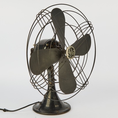 A Vintage General Electric Oscillating Desk Fan